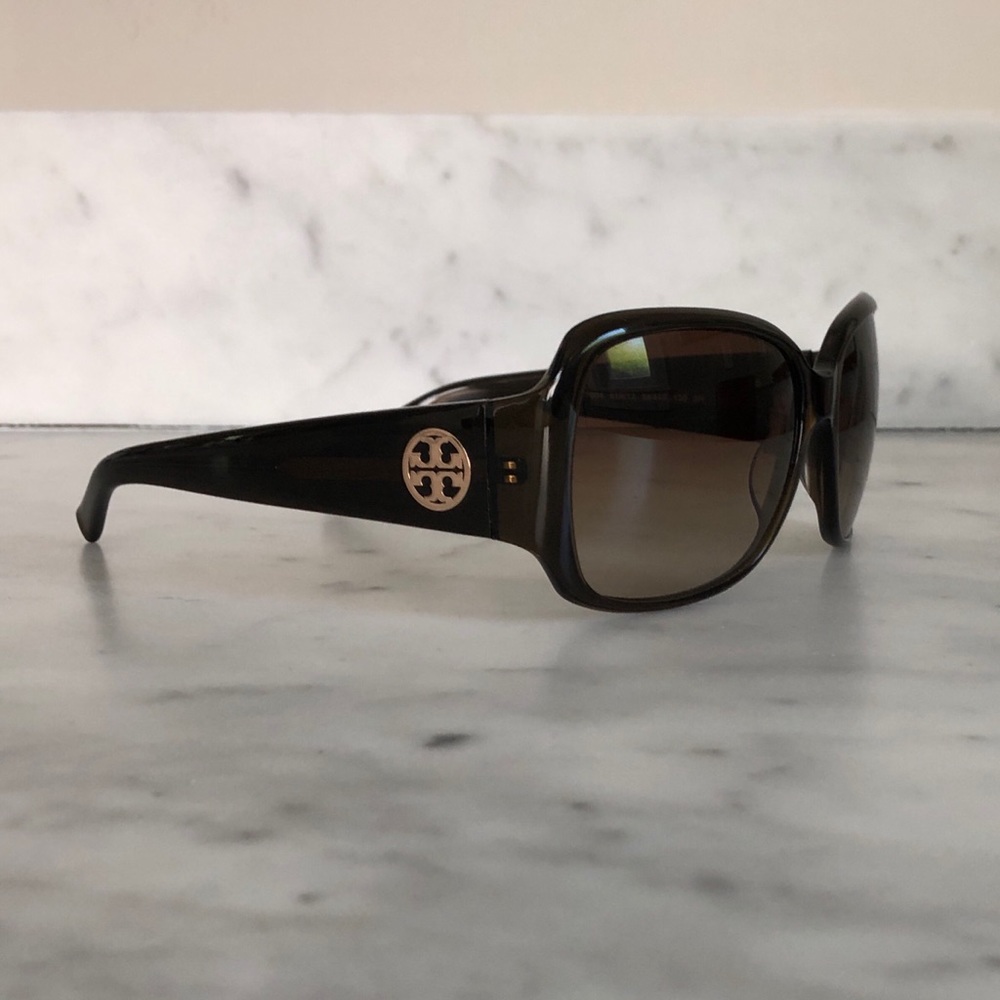 Gradient Square Tory Burch Sunglasses w/ Gold Logo